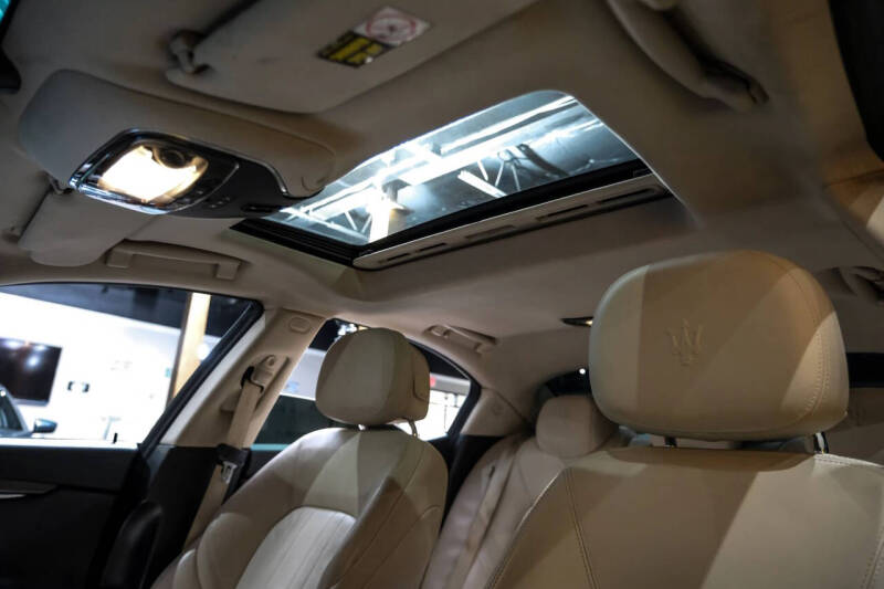 2016 Maserati Ghibli