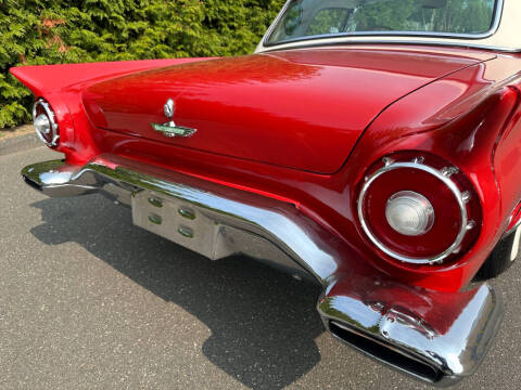 1957 Ford Thunderbird
