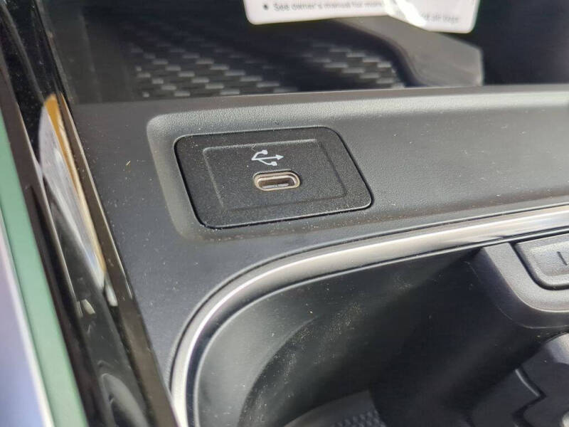 2025 Mercedes-Benz GLB GLB 250