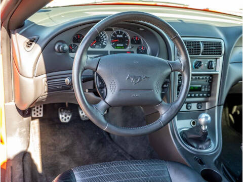 2004 Ford Mustang Mach 1 Premium