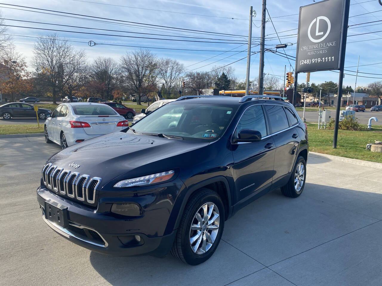 2015 Jeep Cherokee for sale at ORCHARD LAKE AUTO SALES INC in Farmington Hills, MI