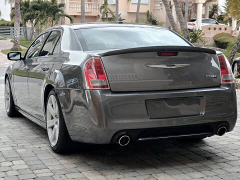 2012 Chrysler 300 SRT8