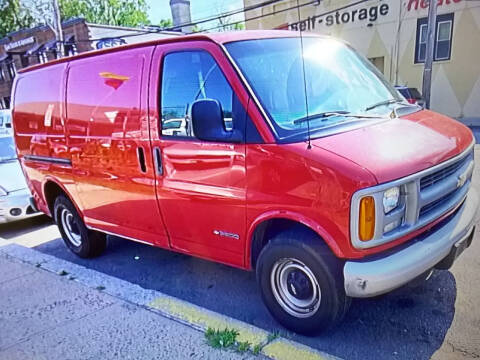 2001 Chevrolet Express Cargo for sale at Drive Deleon in Yonkers NY