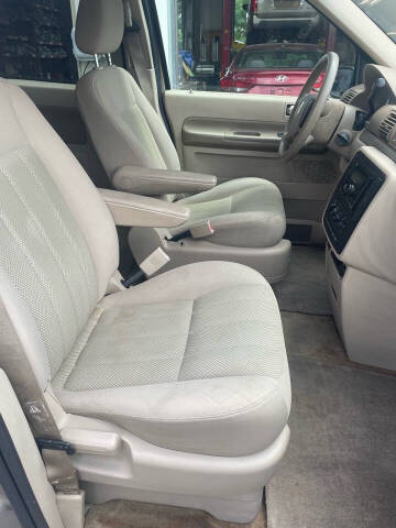 2004 Mercury Monterey Convenience