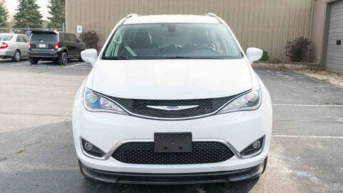 2020 Chrysler Pacifica Touring L