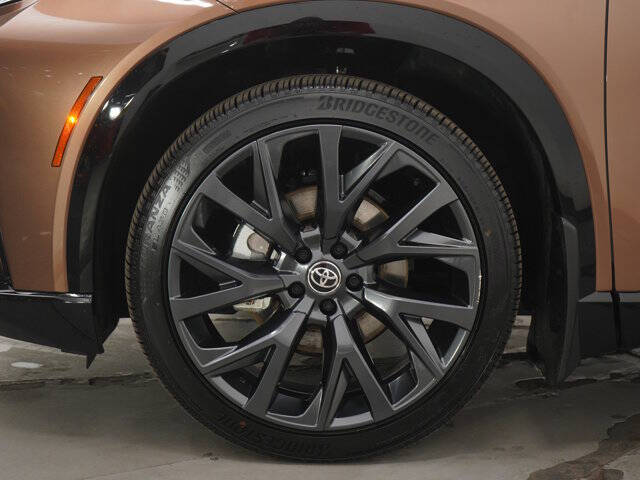 2025 Toyota Crown Signia Limited