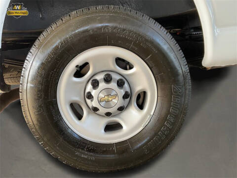 2023 Chevrolet Express 2500