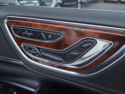 2019 Lincoln Continental Select