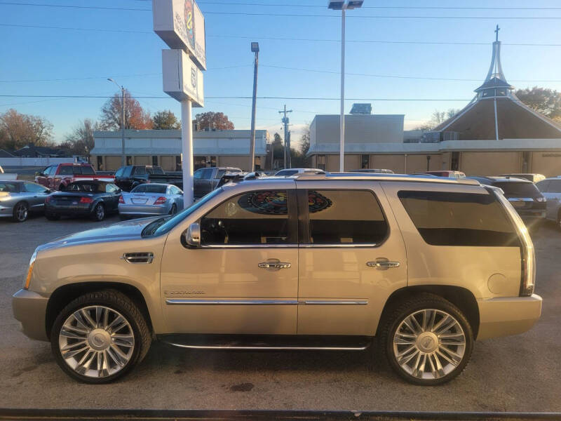 2009 Cadillac Escalade Base photo 4