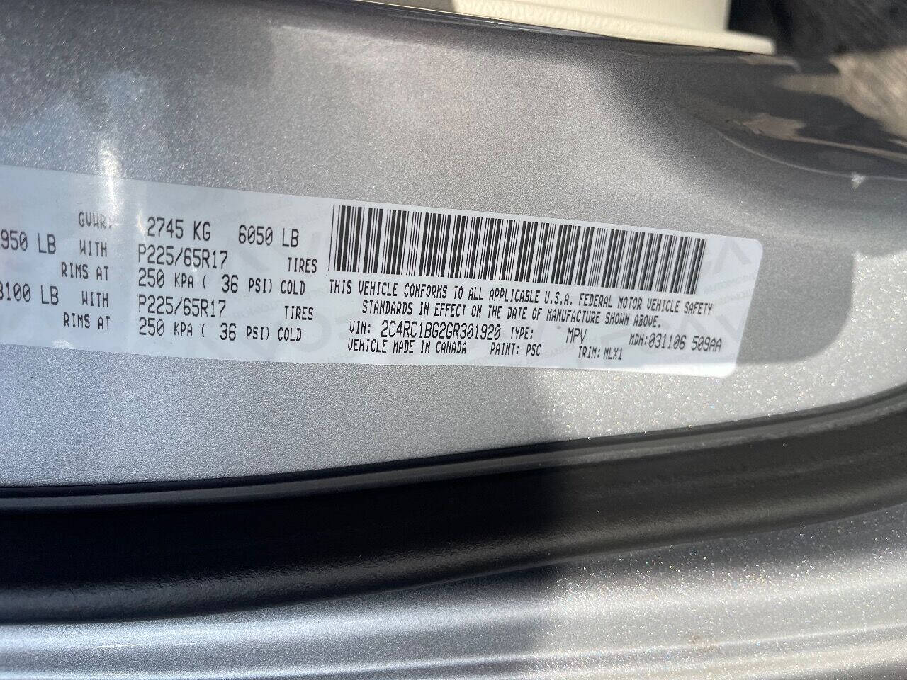 2016 CHRYSLER Town and Country Minivan - $11,900