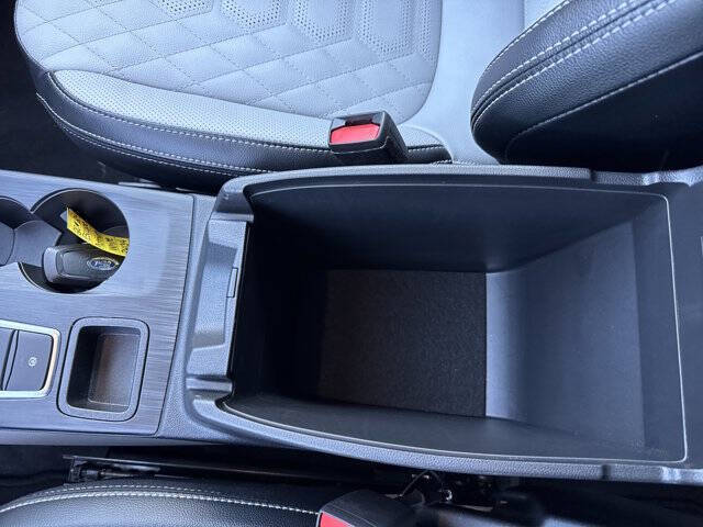 2024 Ford Escape Platinum