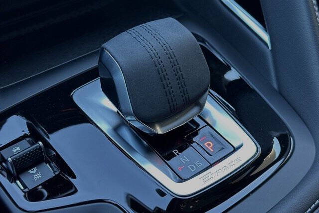2024 Jaguar E-PACE P250 R-Dynamic SE