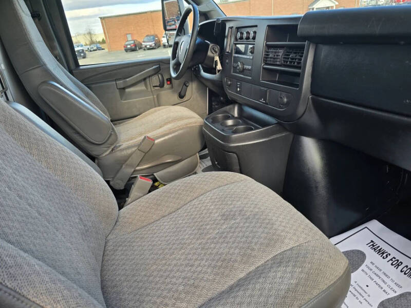 2017 GMC Savana 3500