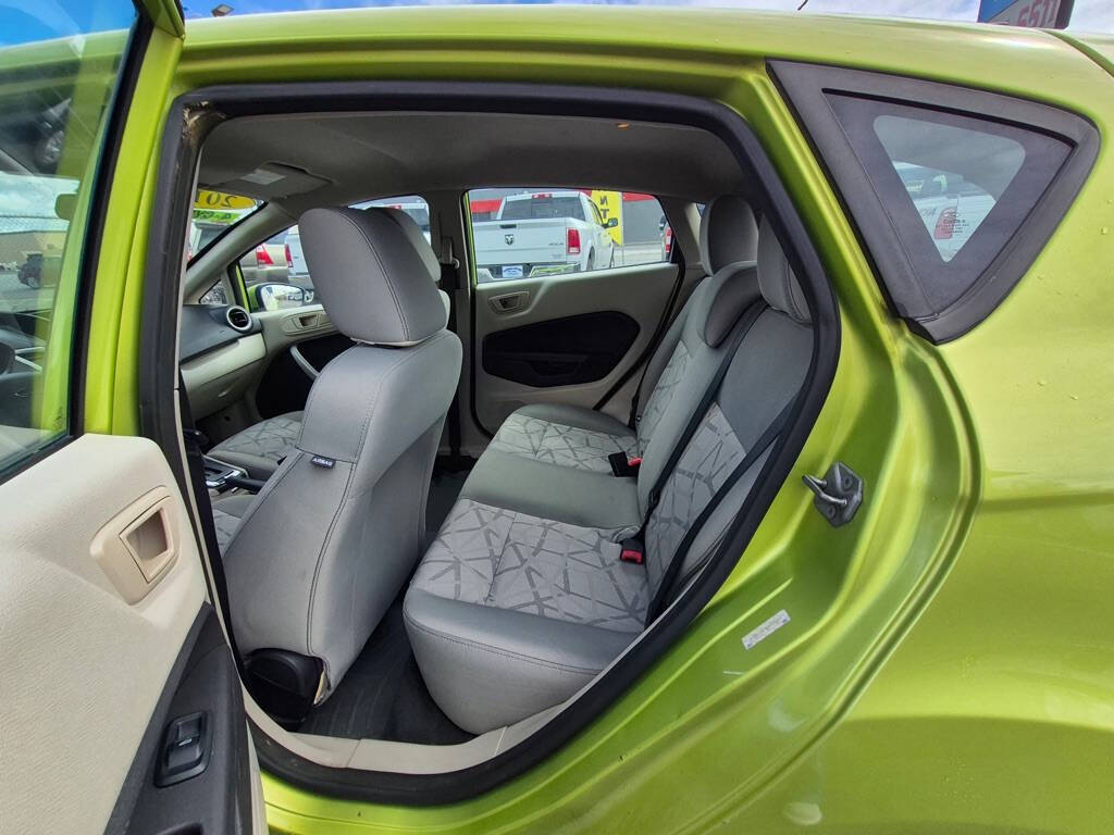 Lt. Green 2011 Ford Fiesta SE SE 4dr Hatchback 9