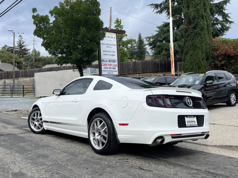 2013 Ford Mustang V6 Premium