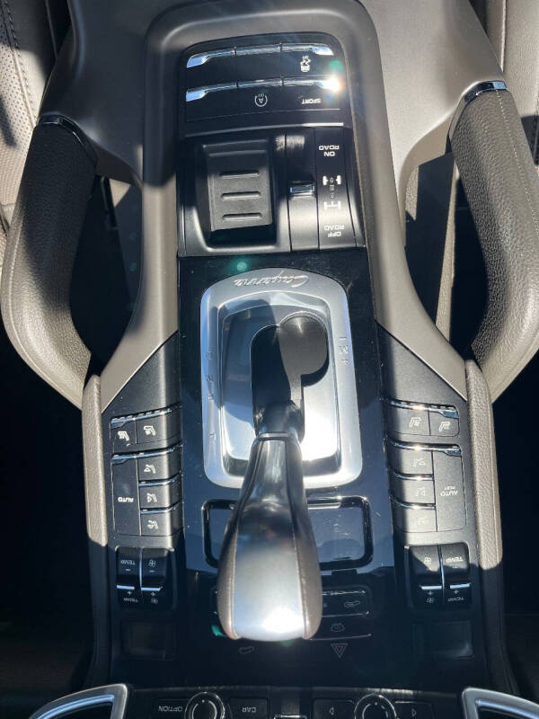 2016 Porsche Cayenne Base - Photo 18