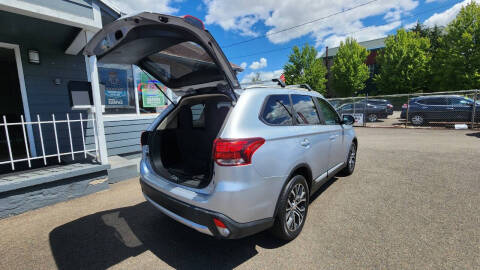 2017 Mitsubishi Outlander ES