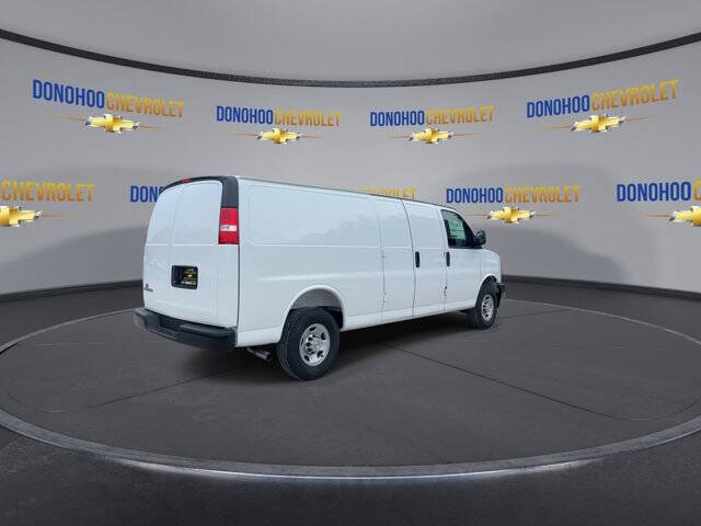 2025 Chevrolet Express 2500