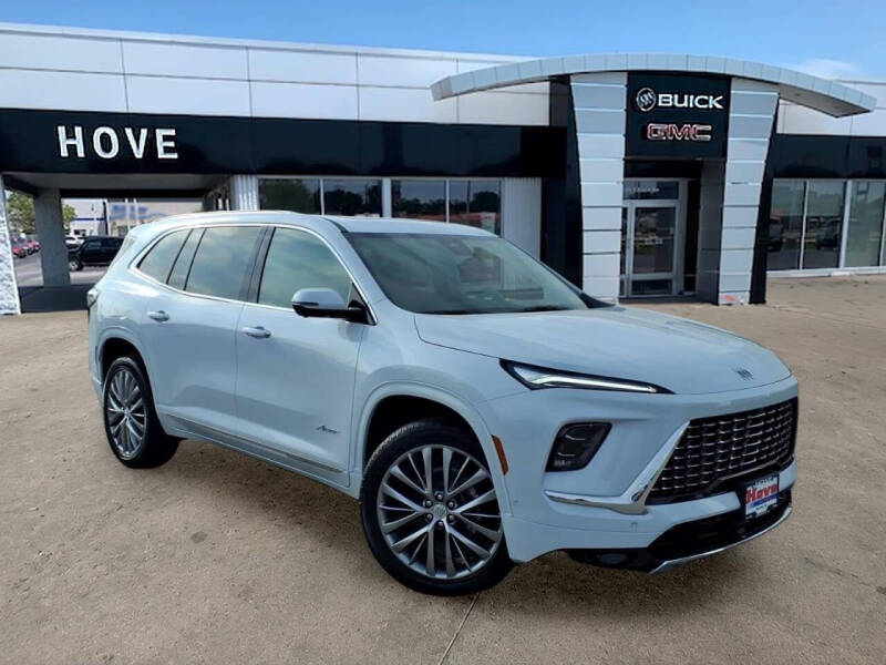 2026 Buick Enclave Avenir AWD's photo