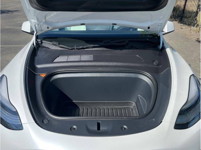 2020 Tesla Model Y Long Range