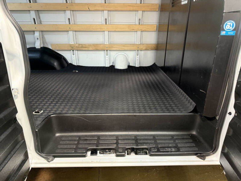 2024 GMC Savana 2500