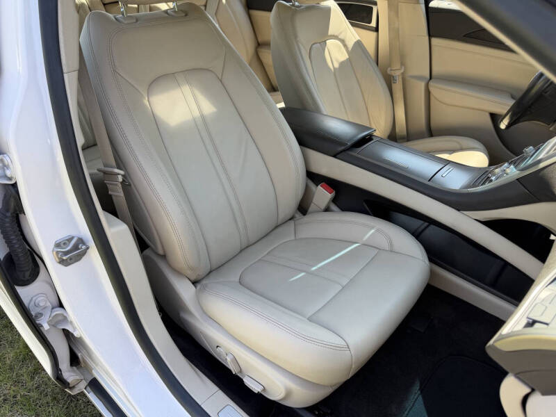 2017 Lincoln MKZ Select