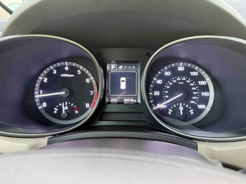 2017 Hyundai Santa Fe SE