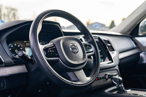 2022 Volvo XC90 T6 Inscription 7-Passenger