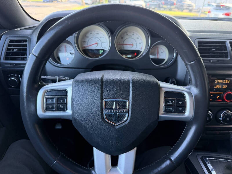 2013 Dodge Challenger SXT