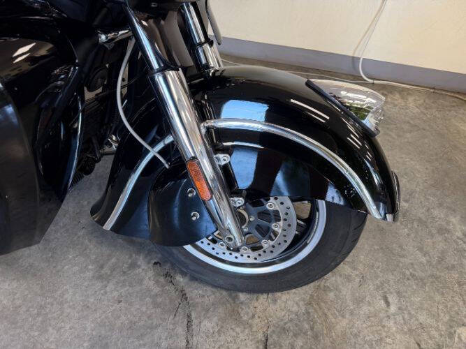 2018 Indian Roadmaster Thunder Black