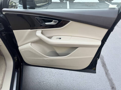 2019 Audi Q7 quattro SE Premium 55 TFSI