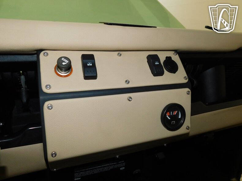 1987 Land Rover Defender