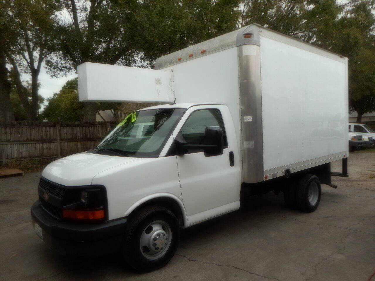 2014 chevy express cutaway