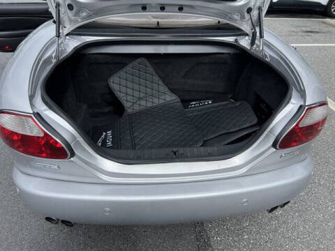 2005 Jaguar XKR