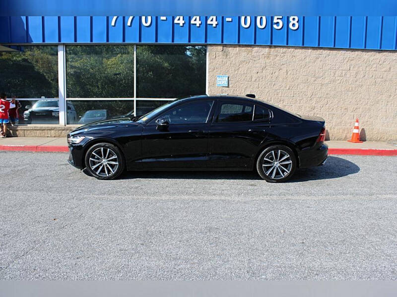 2022 Volvo S60 B5 Momentum