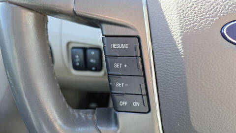 2011 Ford Taurus SEL