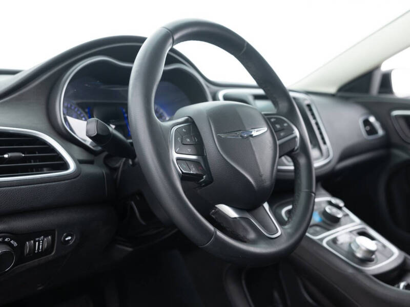 2017 Chrysler 200 Limited Platinum