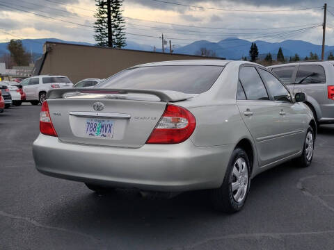 2004 Toyota Camry LE