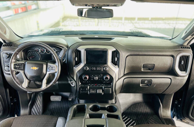 2022 Chevrolet Silverado 2500HD LT photo 17