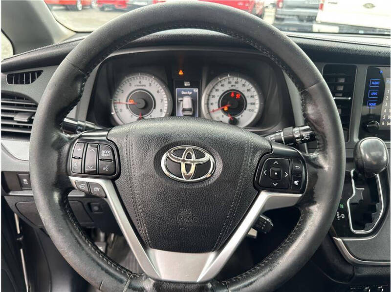 2015 Toyota Sienna
