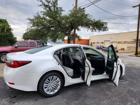 2017 Lexus ES 350 for sale at Dynasty Auto in Dallas TX