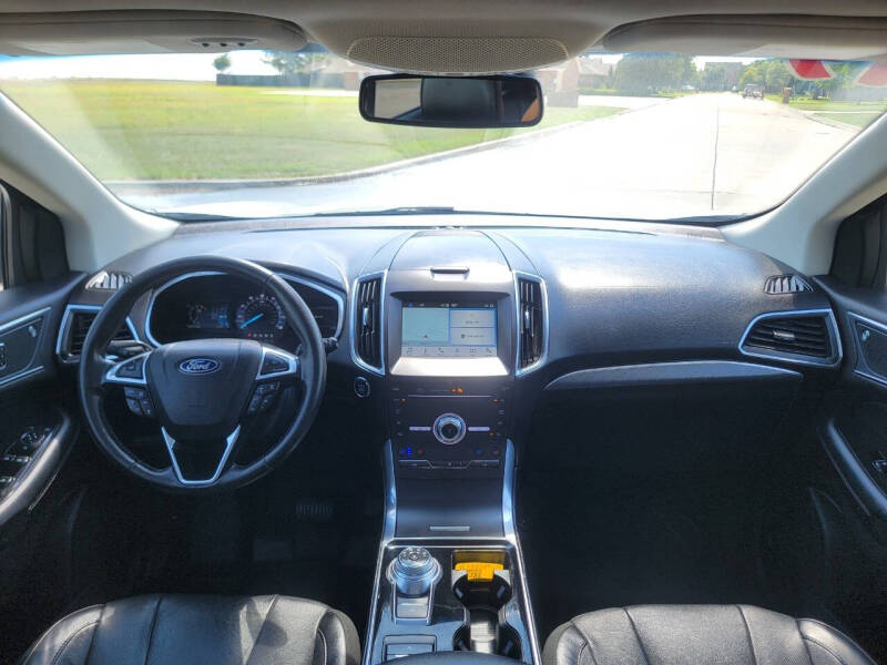 2019 Ford Edge Titanium