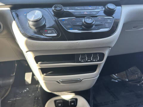 2021 Chrysler Pacifica Touring L