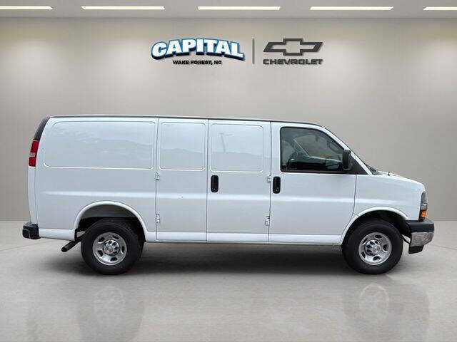 2025 Chevrolet Express 2500