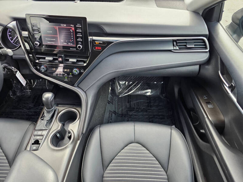 2022 Toyota Camry SE Nightshade