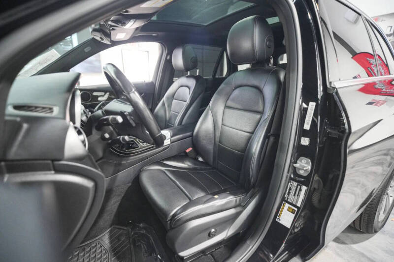 2017 Mercedes-Benz GLC GLC 300 4MATIC