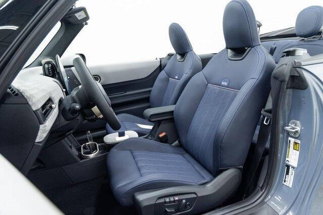 2025 MINI Convertible