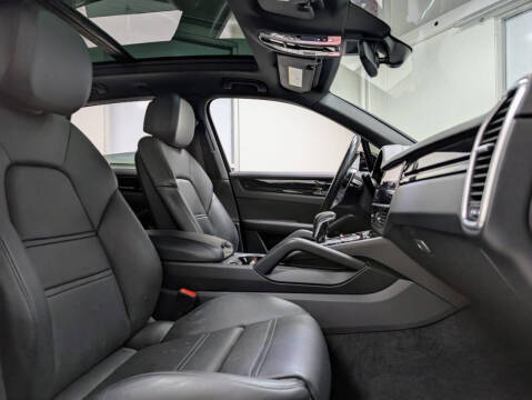 2022 Porsche Cayenne Platinum Edition