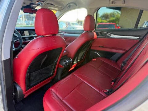 2018 Alfa Romeo Stelvio Sport