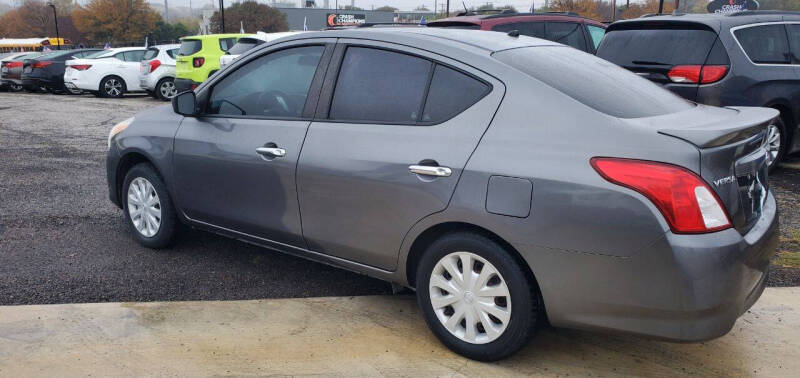 2017 Nissan Versa 1.6 SV